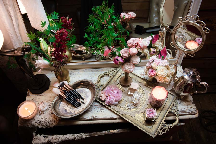 Modern Weddings magazine photo