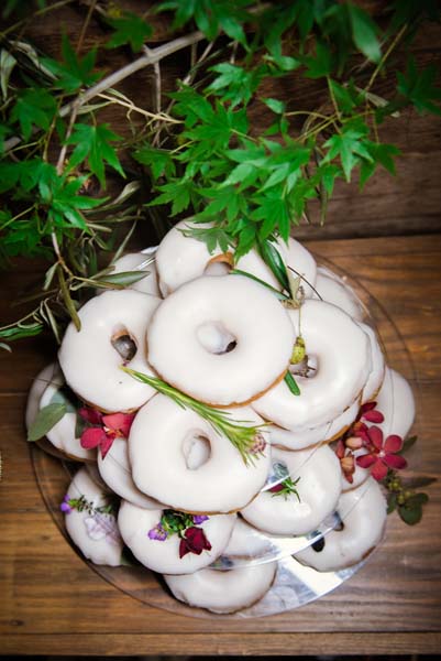 Modern Weddings magazine photo